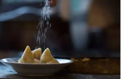 你吃过用草木灰做的粽子么300多年历史的灰汤粽,蕴含着智慧
