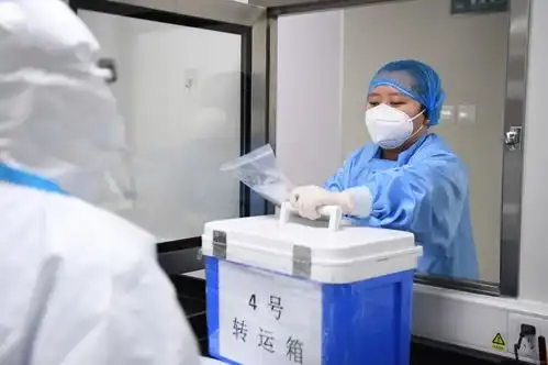 四川对来自中高风险地区的人员实行全员核酸检测

