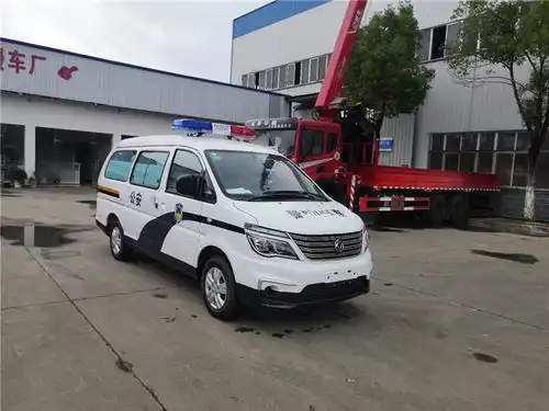 四驱福特猛虎救护车依维柯方舱救护车
