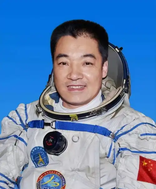 神舟十八号航天员确定,指令长可能是谁或2选1,神十七4月底回
