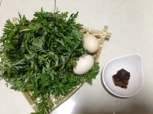 艾草红糖荷包蛋的做法
